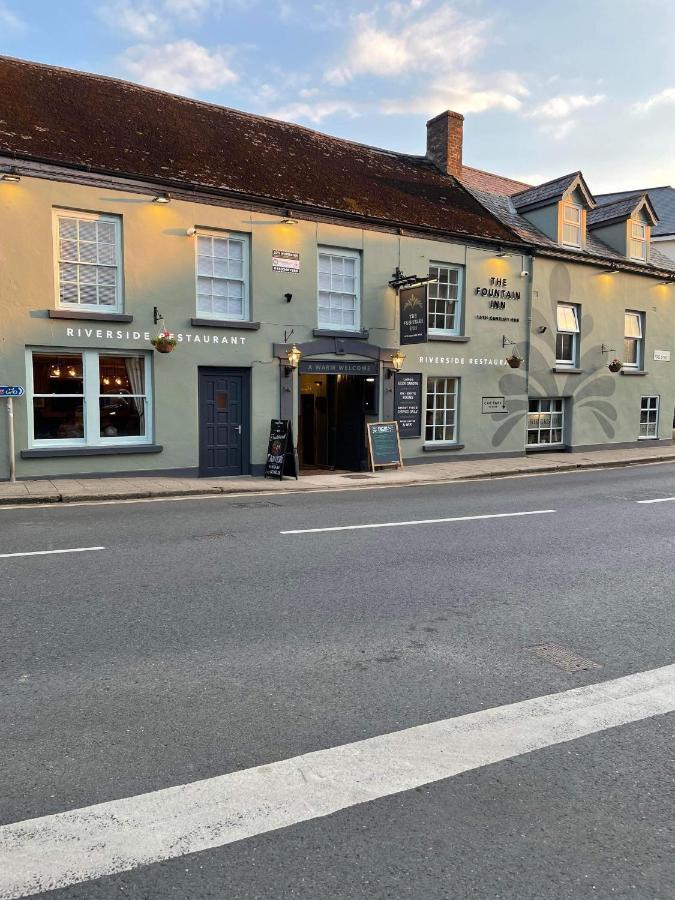 The Fountain Inn & Riverside Restaurant Okehampton Bagian luar foto
