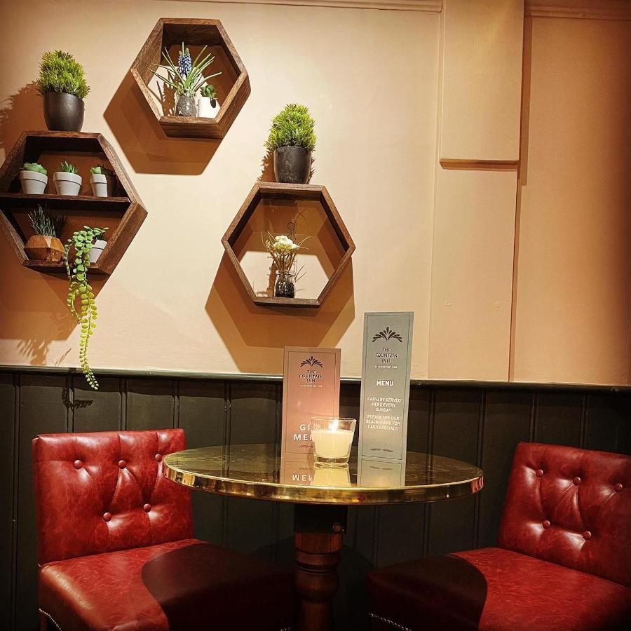 The Fountain Inn & Riverside Restaurant Okehampton Bagian luar foto