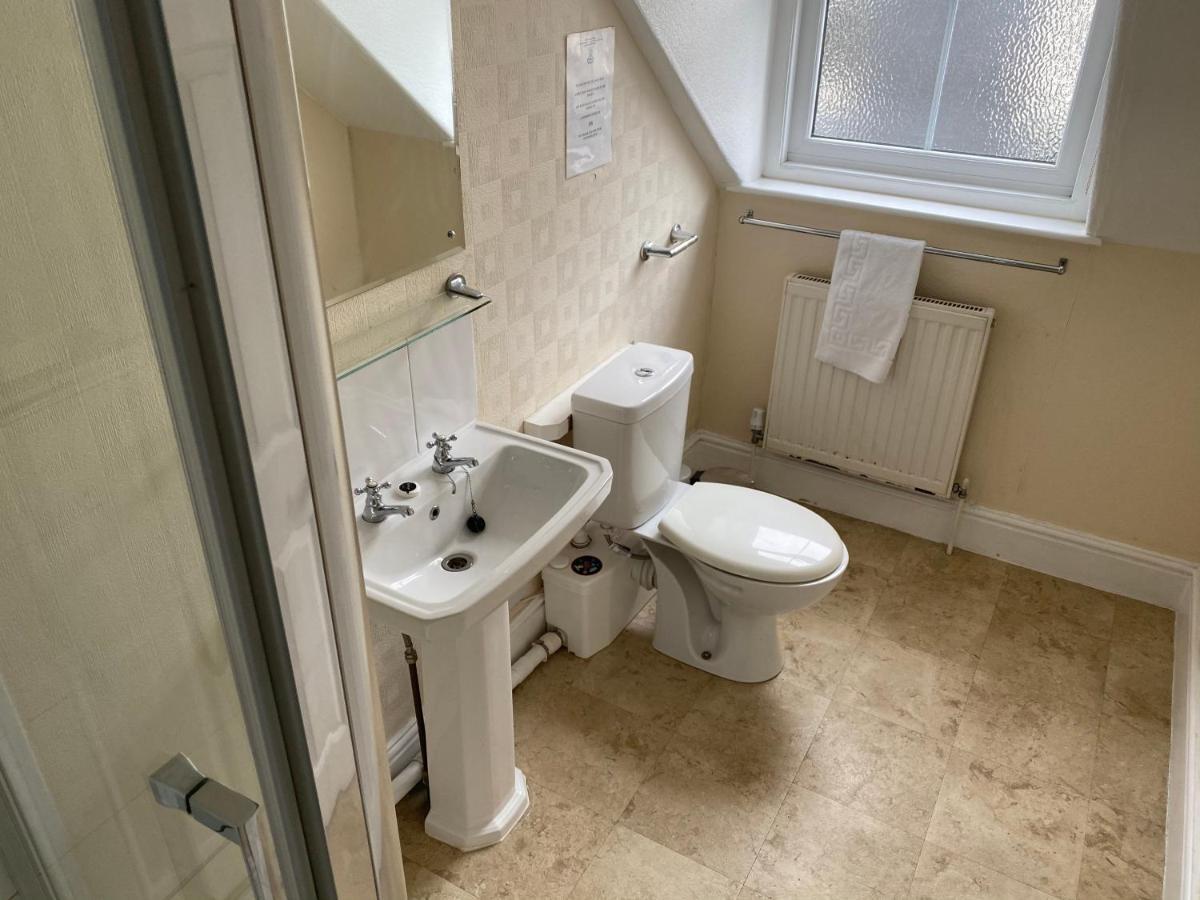The Fountain Inn & Riverside Restaurant Okehampton Bagian luar foto