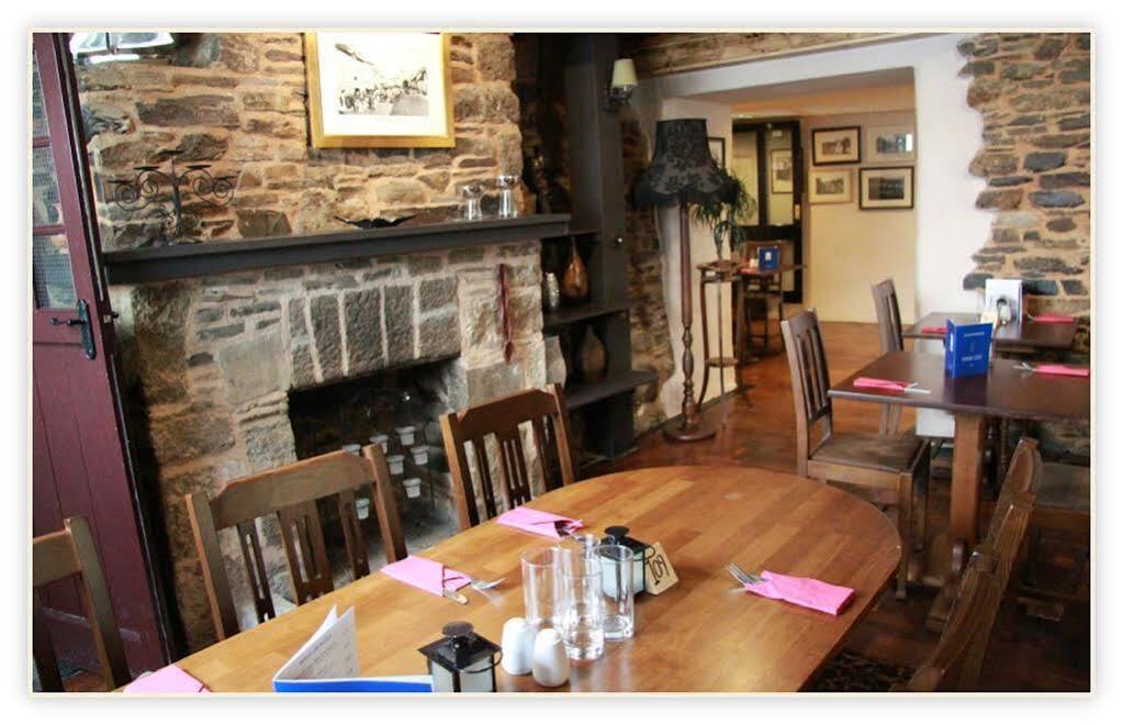 The Fountain Inn & Riverside Restaurant Okehampton Bagian luar foto