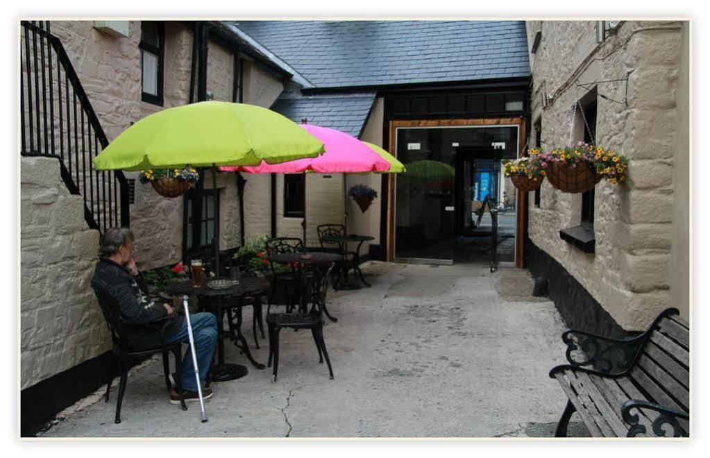 The Fountain Inn & Riverside Restaurant Okehampton Bagian luar foto